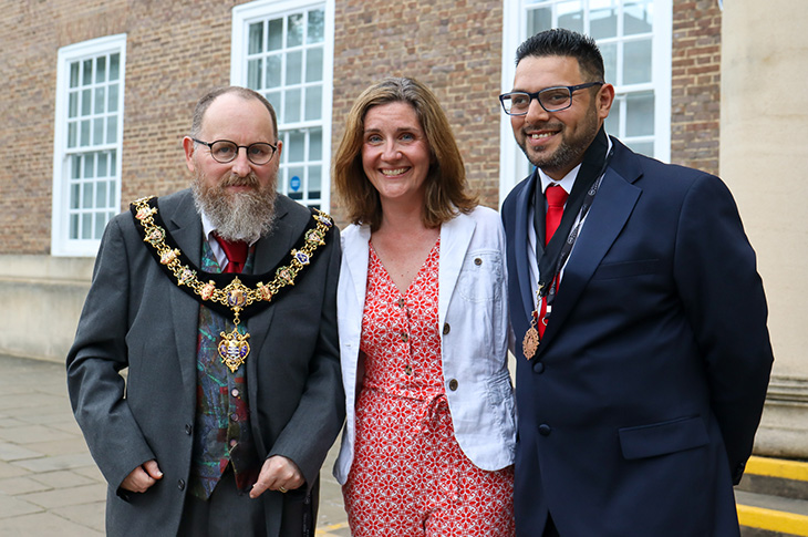 PR23-067 - (L-R) The Mayor of Worthing, Cllr Jon Roser, Cllr Beccy Cooper, Leader of WBC, and Deputy Mayor of Worthing, 
