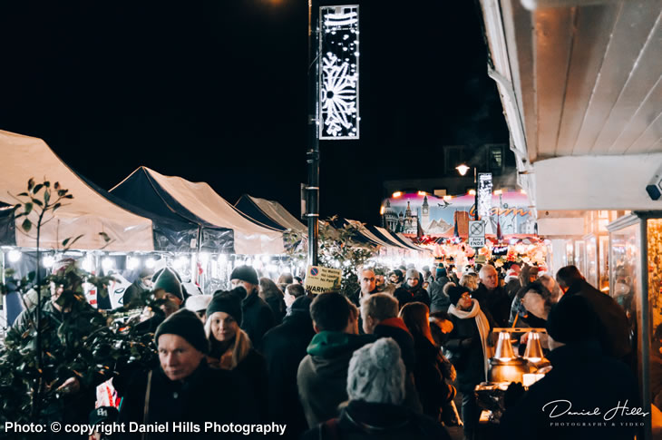 PR18-214 - Last year's Light Up Shoreham event (copyright Daniel Hills - photo 2)