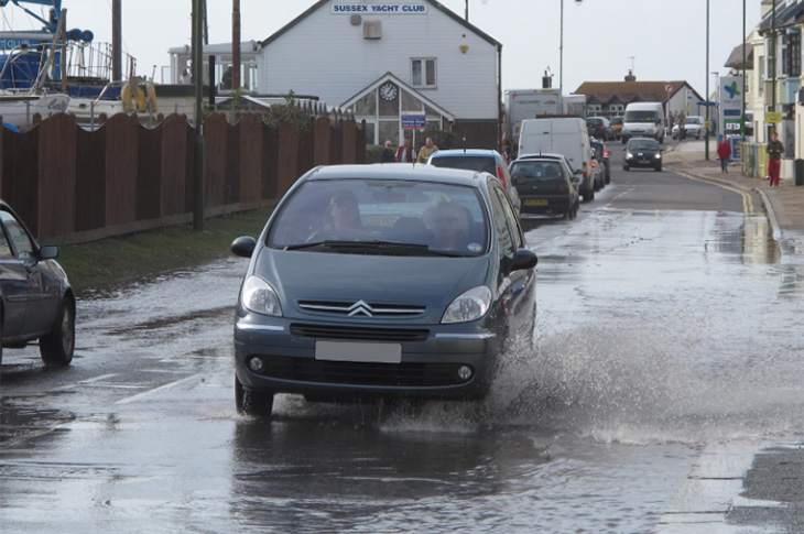 PR23-164 - Flooding on the A259 Brighton Road opposite the Sussex Yacht Club in Shoreham