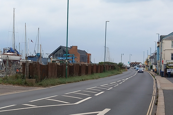 PR25-099 - the A259 Brighton Road at the Sussex Yacht Club, in Shoreham-by-Sea