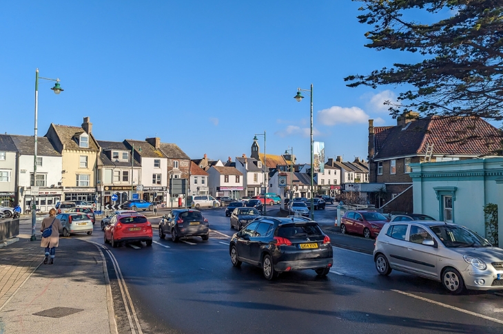 PR26-026 - The roundabout at the junction of High Street and the Norfolk Bridge in Shoreham