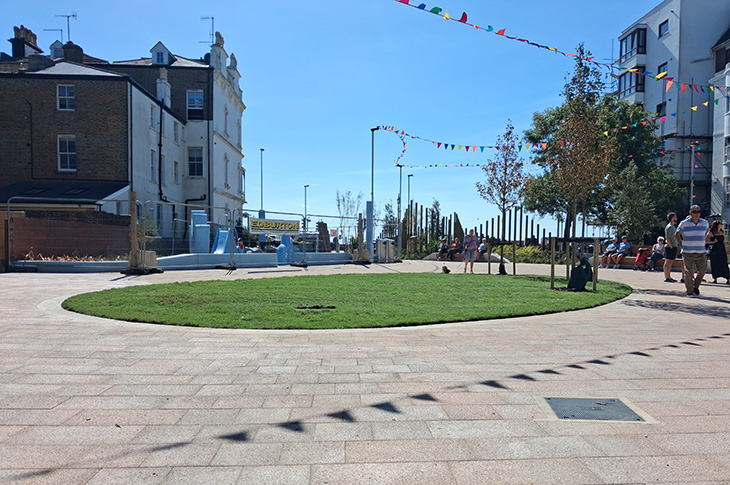 Montague Gardens - Paving and grassed area (05-09-2026)