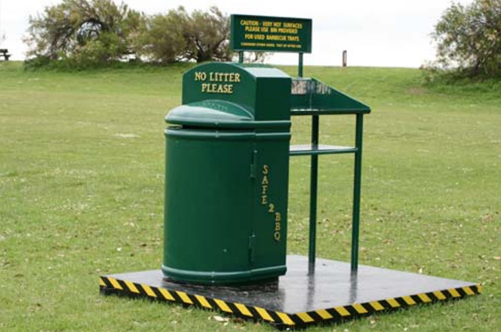 Metal barbecue station on the Greensward (between Sea Lane in Goring, and Sea Lane in Ferring)