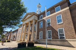 Discussions underway to agree new administration to lead Worthing Borough Council