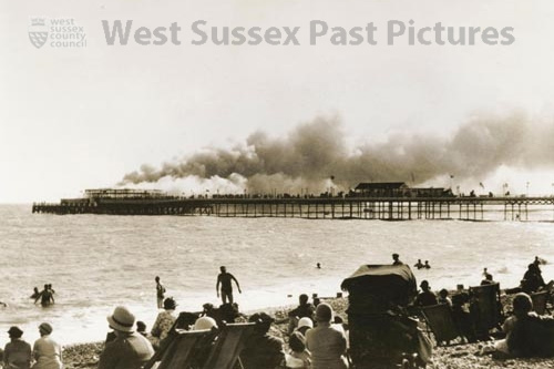 4b The 1933 fire on Worthing Pier - photo (image copyright West Sussex Past Pictures)